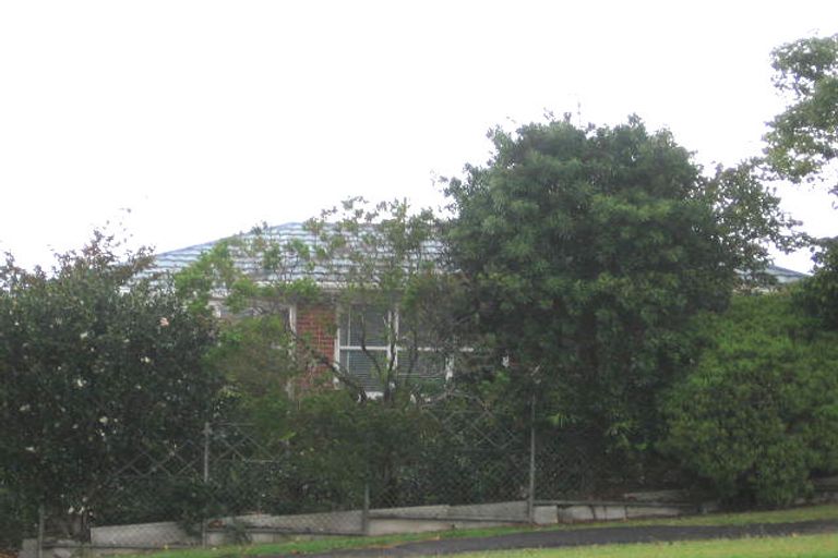 Photo of property in 4301 Great North Road, Glendene, Auckland, 0602