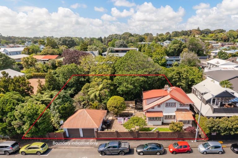 Photo of property in 151 Powderham Street, New Plymouth, 4310