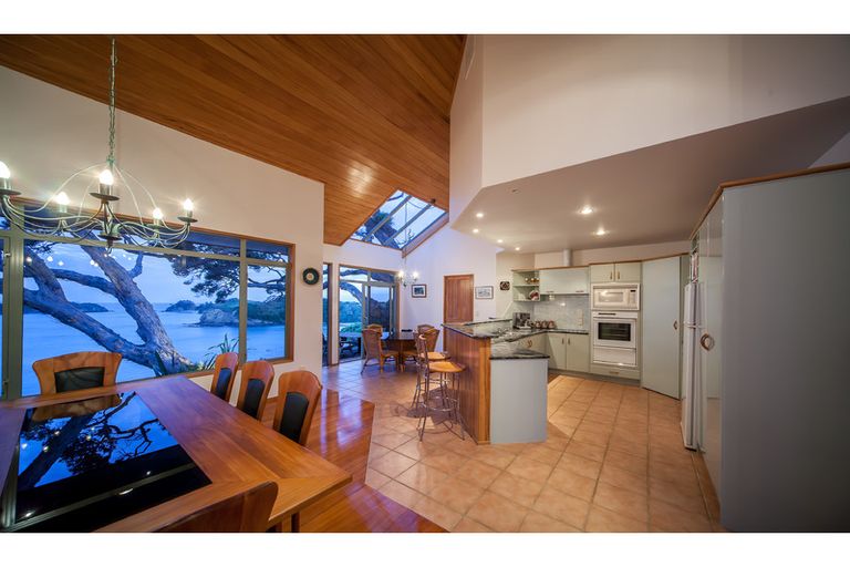 Photo of property in 356 Rockell Road, Whananaki, Hikurangi, 0181