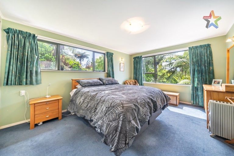 Photo of property in 168 Miromiro Road, Normandale, Lower Hutt, 5010