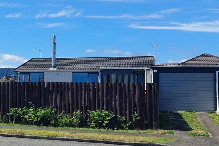 Photo of property in 1 Perth Street, Levin, 5510