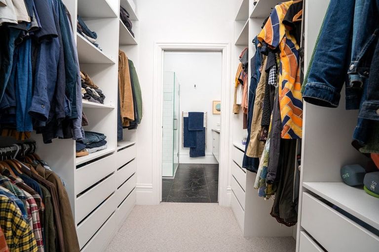 Photo of property in 18 Austin Street, Mount Victoria, Wellington, 6011