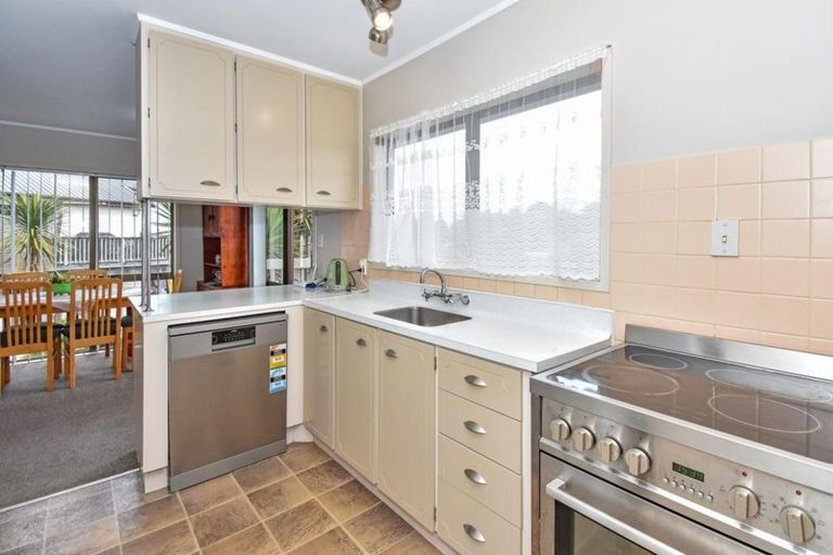 Photo of property in 8 Kaanapali Place, Wattle Downs, Auckland, 2103