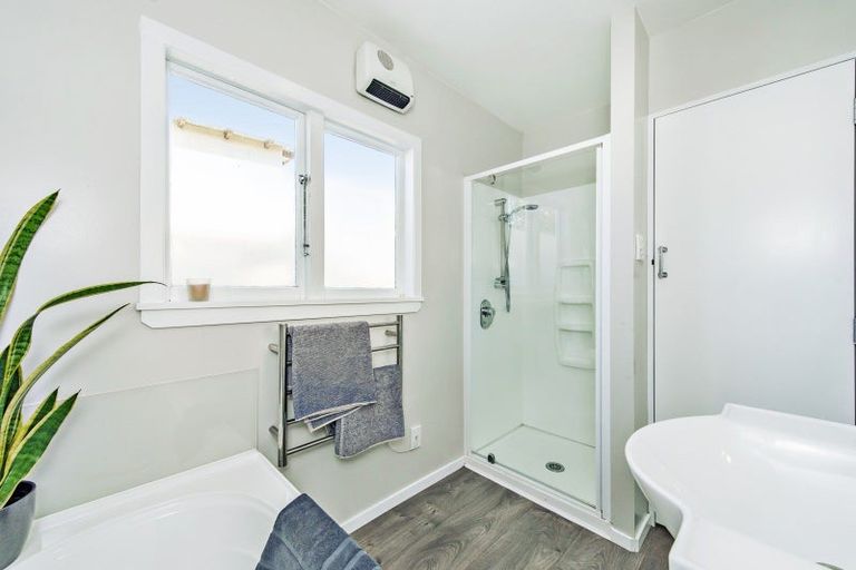 Photo of property in 25 Cross Street, Waikuku Beach, 7473