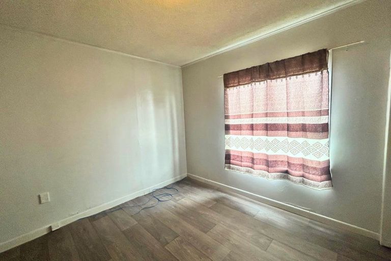Photo of property in 20 Armagh Road, Blockhouse Bay, Auckland, 0600