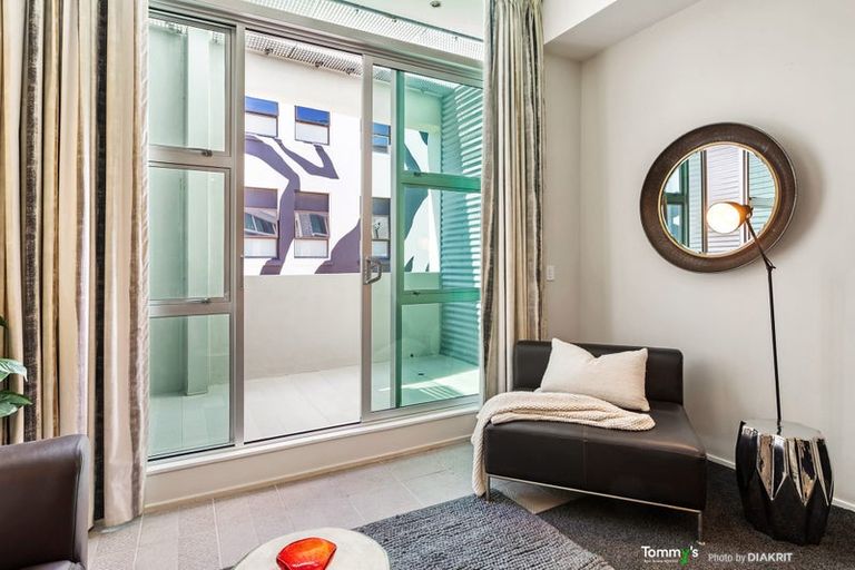 Photo of property in Hb Apartments, 2/3 Holland Street, Te Aro, Wellington, 6011