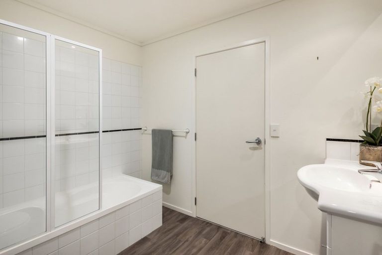 Photo of property in 14/72d Devonport Road, Tauranga, 3110