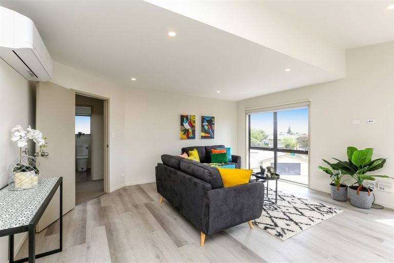 Photo of property in 14 Lavender Close, Spotswood, New Plymouth, 4310