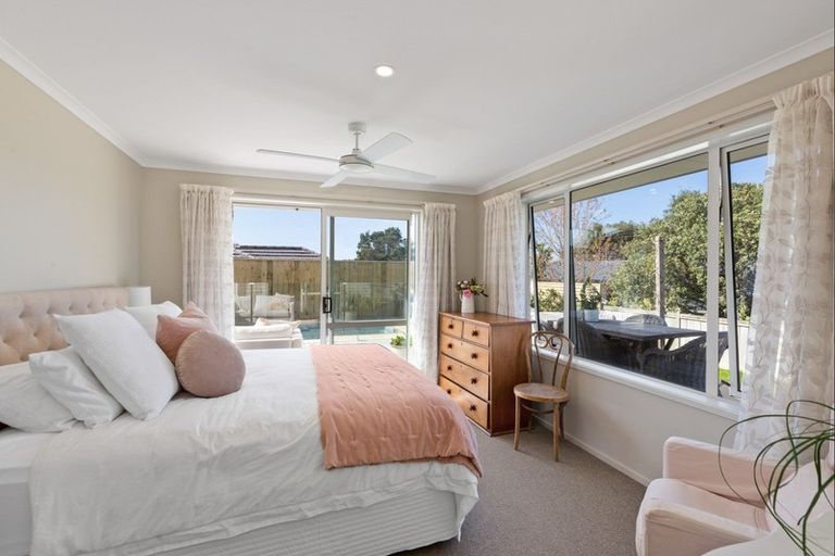 Photo of property in 43 Beachwood Drive, Hatfields Beach, Orewa, 0931