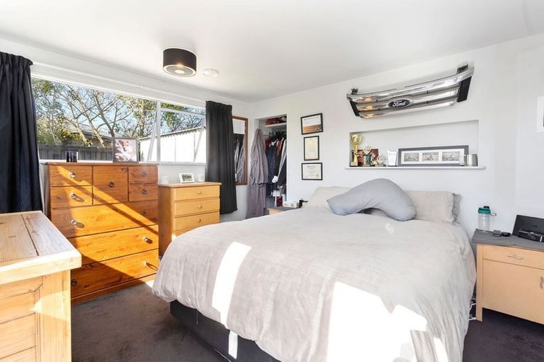 Photo of property in 118 Grimseys Road, Redwood, Christchurch, 8051