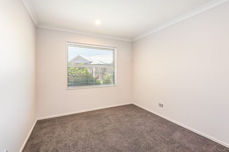 Photo of property in 16 Watkins Drive, Rangiora, 7400