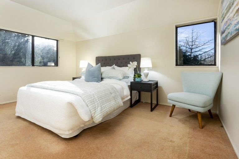 Photo of property in 2/32 Centorian Drive, Windsor Park, Auckland, 0632