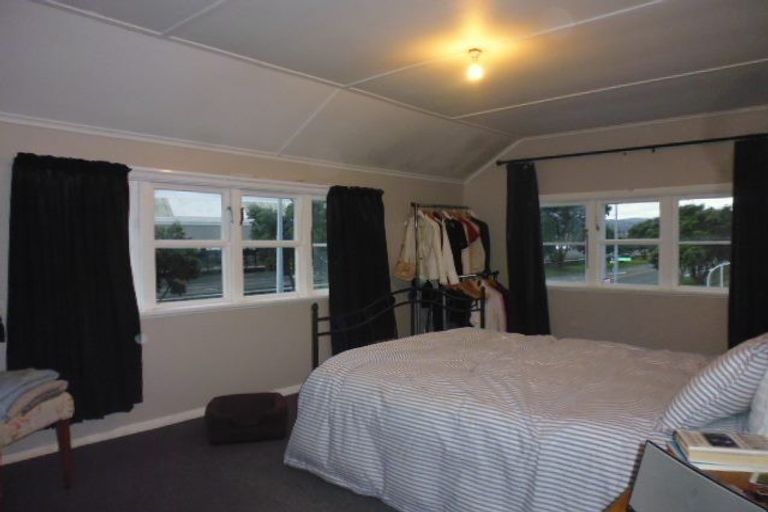 Photo of property in 4/87 Cambridge Terrace, Waterloo, Lower Hutt, 5011