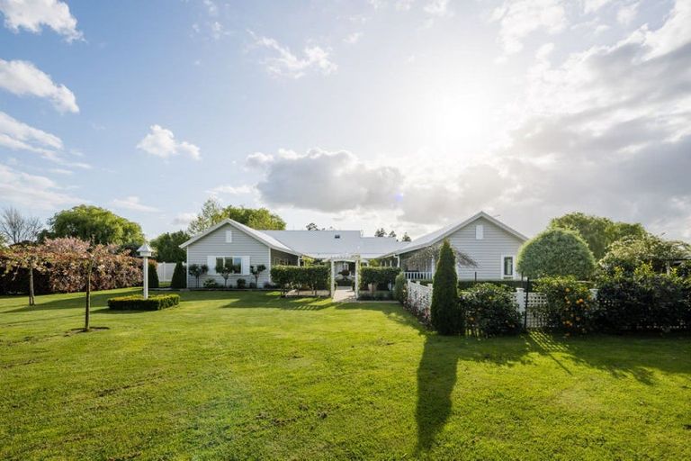 Photo of property in 41 Catra Place, Matangi, Hamilton, 3287