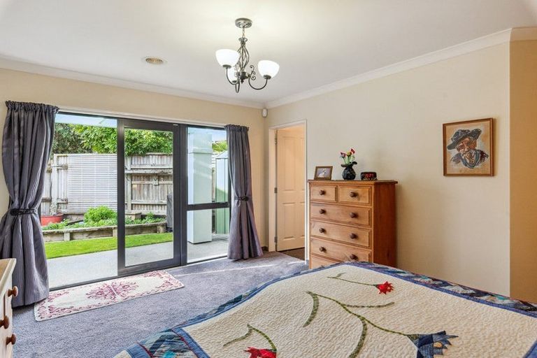 Photo of property in 1 Quadrant Heights, Paraparaumu, 5032