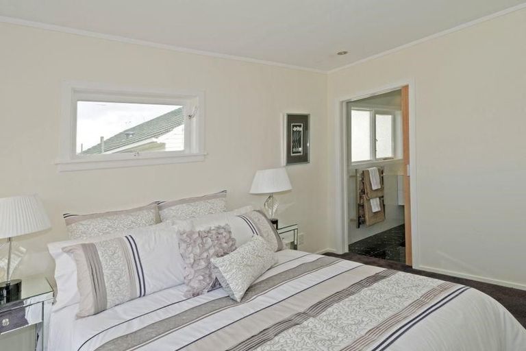 Photo of property in 5 Twin Parks Rise, Papakura, 2110