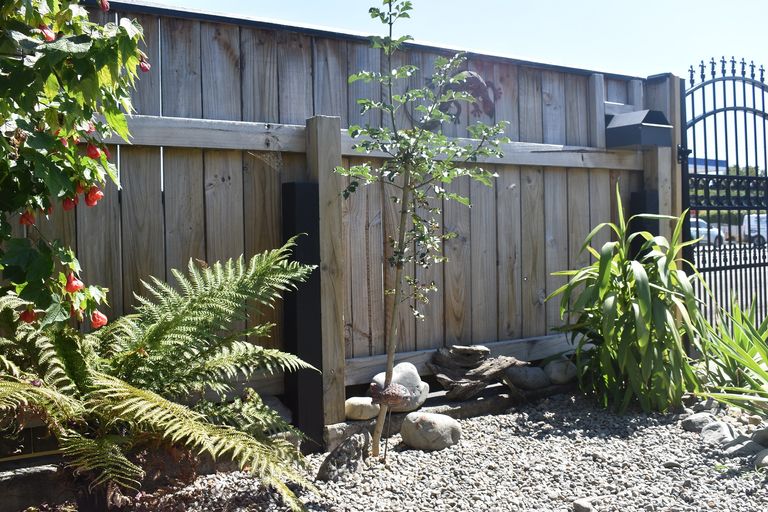 Photo of property in 194 High Street North, Carterton, 5713