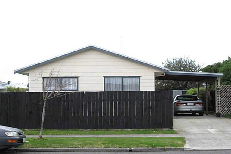 Photo of property in 2 Allen Berry Avenue, Pirimai, Napier, 4112
