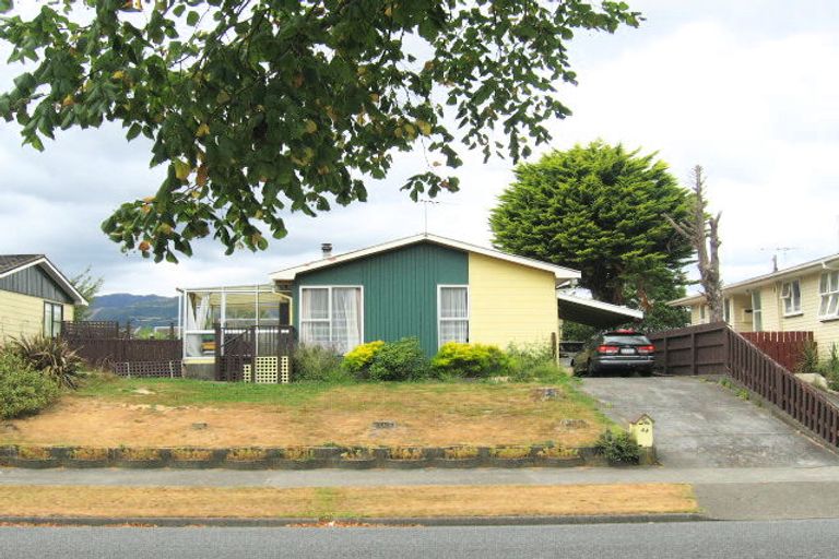 Photo of property in 44 California Drive, Totara Park, Upper Hutt, 5018