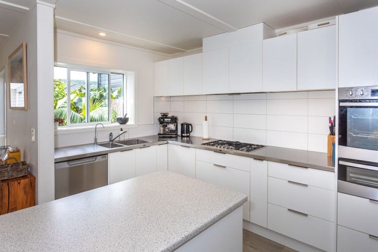 Photo of property in 107 Riverview Road, Whangamata, 3620
