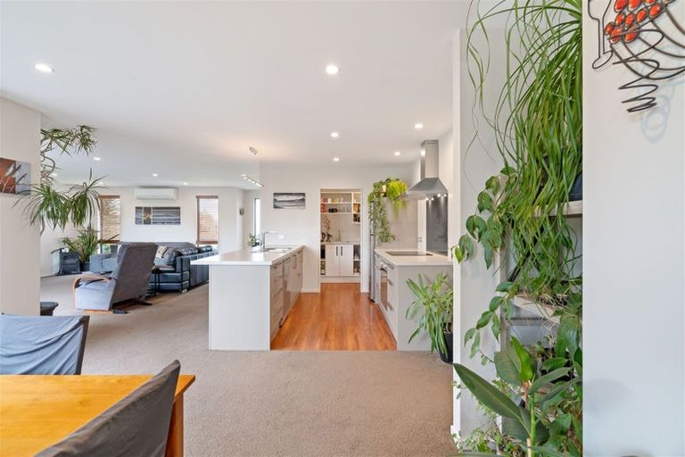 Photo of property in 76 Rowan Avenue, Aranui, Christchurch, 8061