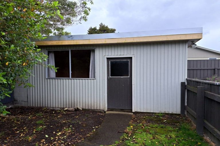 Photo of property in 51 Kashmir Avenue, Clouston Park, Upper Hutt, 5018