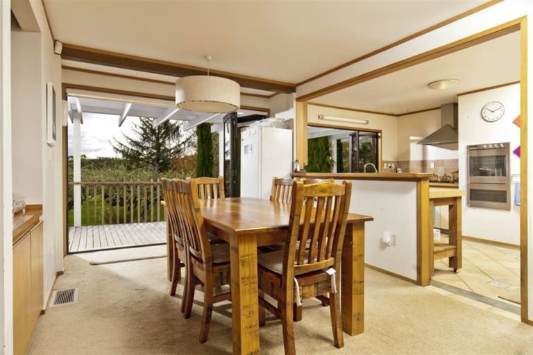 Photo of property in 132 Taupaki Road, Taupaki, Henderson, 0782