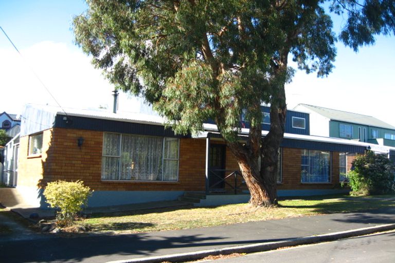 Photo of property in 16 Renfrew Street, Balaclava, Dunedin, 9011