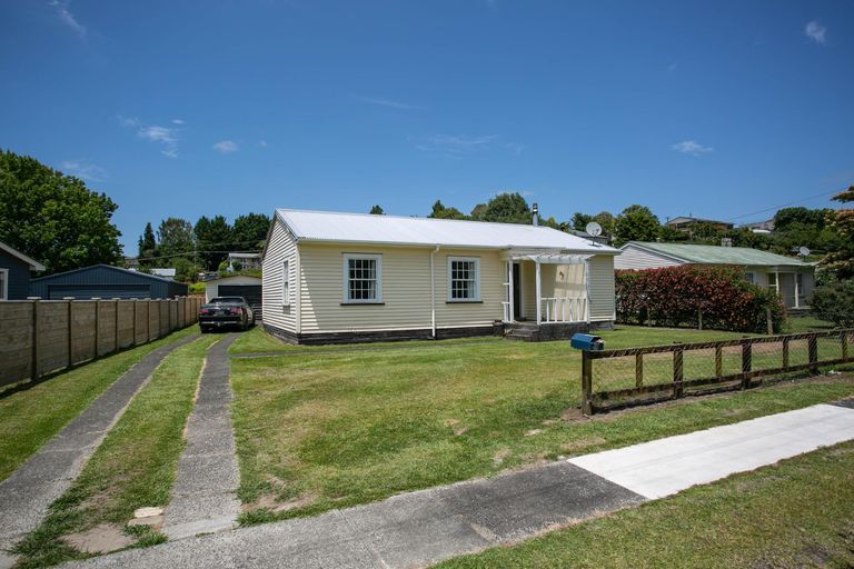 Photo of property in 27 Bear Street, Tirau, 3410