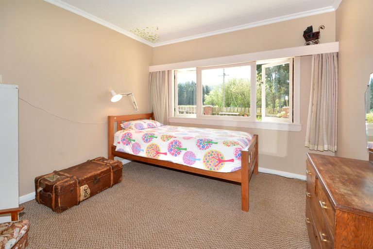 Photo of property in 56 Goodwood Road, Goodwood, Palmerston, 9481