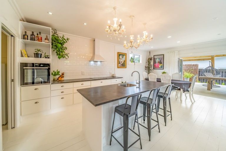 Photo of property in 57 Palmer Crescent, Silverstream, Upper Hutt, 5019