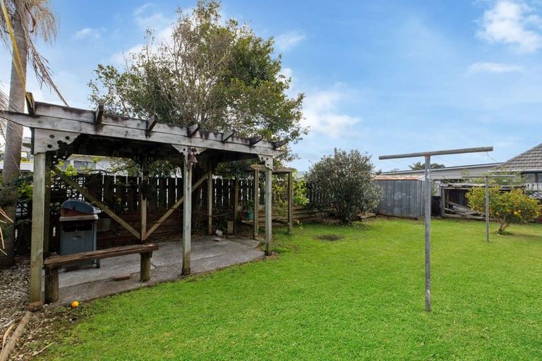 Photo of property in 8 Howden Street, Waiuku, 2123