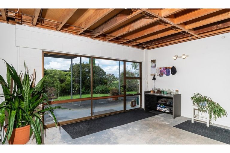 Photo of property in 24 Widmore Drive, Massey, Auckland, 0614