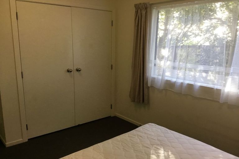 Photo of property in 8d Schnapper Rock Road, Schnapper Rock, Auckland, 0632