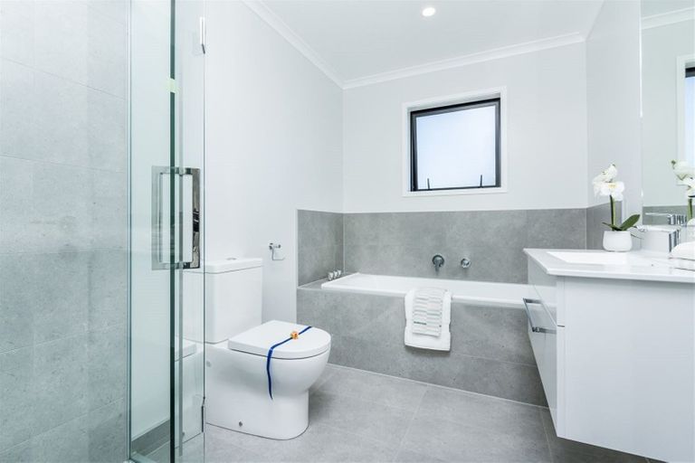 Photo of property in 4a Bardia Street, Belmont, Auckland, 0622