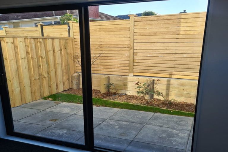 Photo of property in 1/110 Kervil Avenue, Te Atatu Peninsula, Auckland, 0610