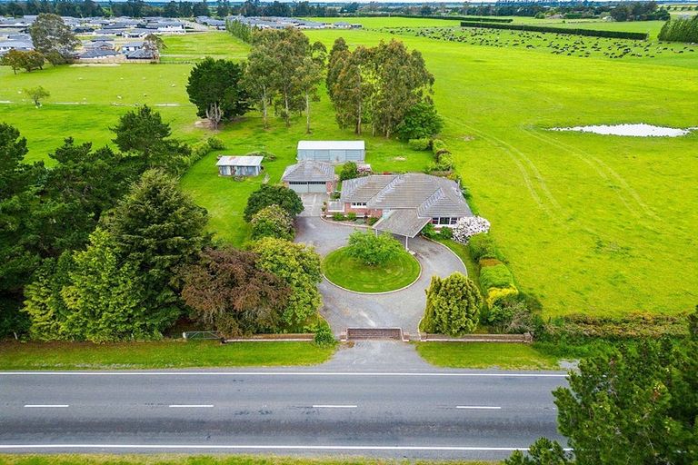 Photo of property in 2476 West Coast Road, Kirwee, Darfield, 7571