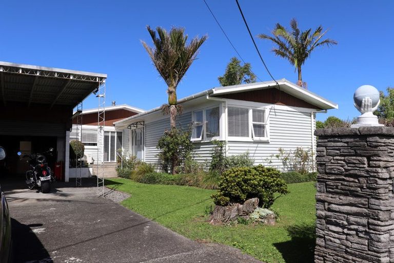 Photo of property in 65 Gorge Road, Maungaturoto, 0520