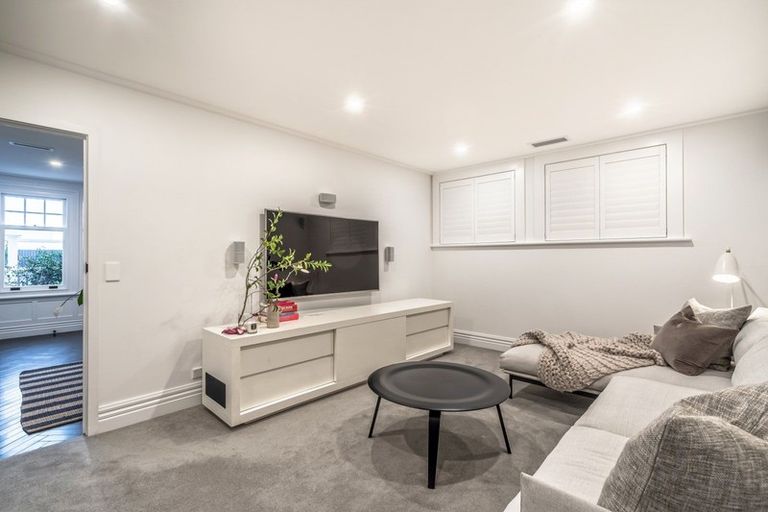 Property details for 8 Ring Terrace, Saint Marys Bay, Auckland, 1011