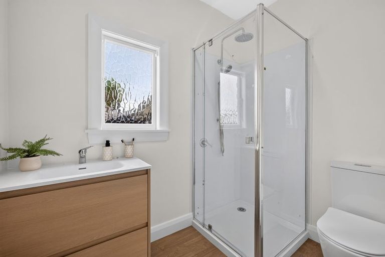 Photo of property in 154 Wainoni Road, Avondale, Christchurch, 8061