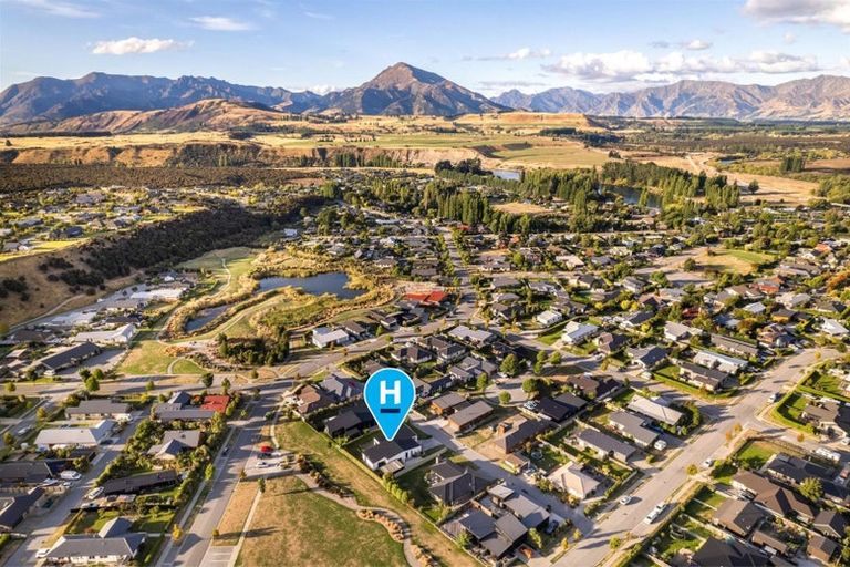 Photo of property in 5 Poppy Lane, Albert Town, Wanaka, 9305