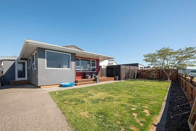 Photo of property in 6 Sole Avenue, Bell Block, New Plymouth, 4312