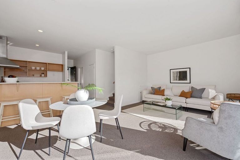 Photo of property in 3/11 The Avenue, Albany, Auckland, 0632