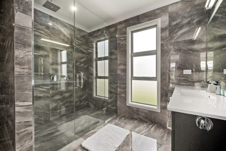 Photo of property in 15 De Bettencor Place, Mount Pisa, Cromwell, 9383