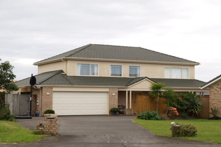 Photo of property in 18 Trovare Place, Golflands, Auckland, 2013