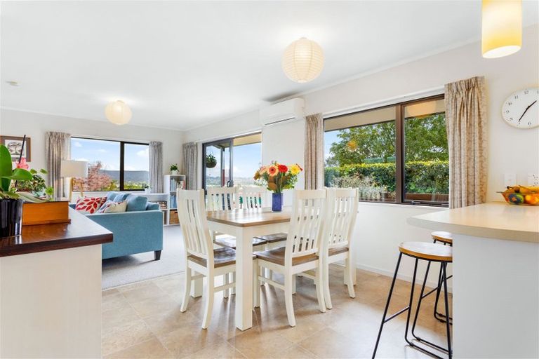 Photo of property in 4150a Great North Road, Glendene, Auckland, 0602