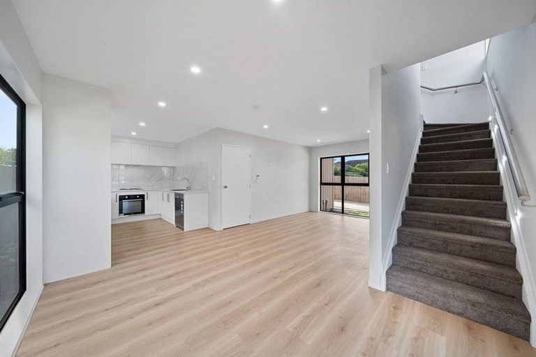 Photo of property in 25 Crawford Avenue, Mangere Bridge, Auckland, 2022