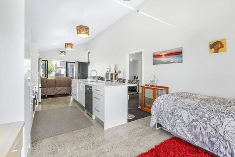 Photo of property in 2/4 Shakespeare Avenue, Enderley, Hamilton, 3214