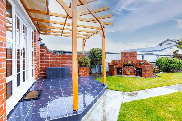 Photo of property in 208 Otipua Road, West End, Timaru, 7910