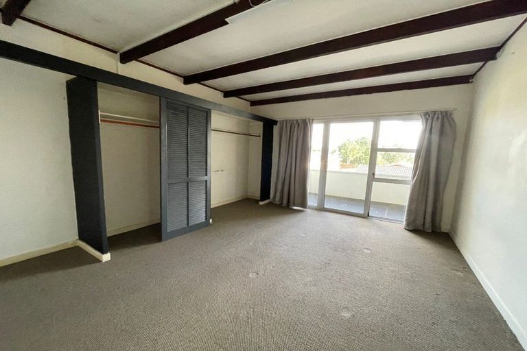 Photo of property in 60b Te Atatu Road, Te Atatu South, Auckland, 0610